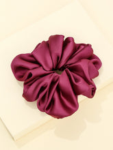 Load image into Gallery viewer, Plain Pleated Big Scrunchie