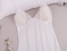 Load image into Gallery viewer, White Silk Robe Sets