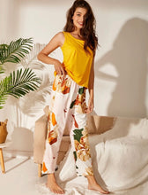 Load image into Gallery viewer, Flora Pajamas Set