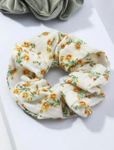 Load image into Gallery viewer, 3in1 Green Flower Scrunchies