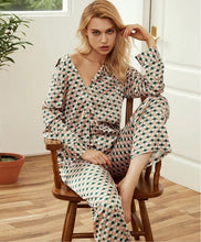 Load image into Gallery viewer, Collins