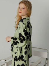 Load image into Gallery viewer, Fleur