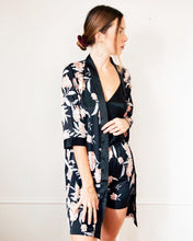 Load image into Gallery viewer, Amelia