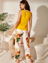 Load image into Gallery viewer, Flora Pajamas Set